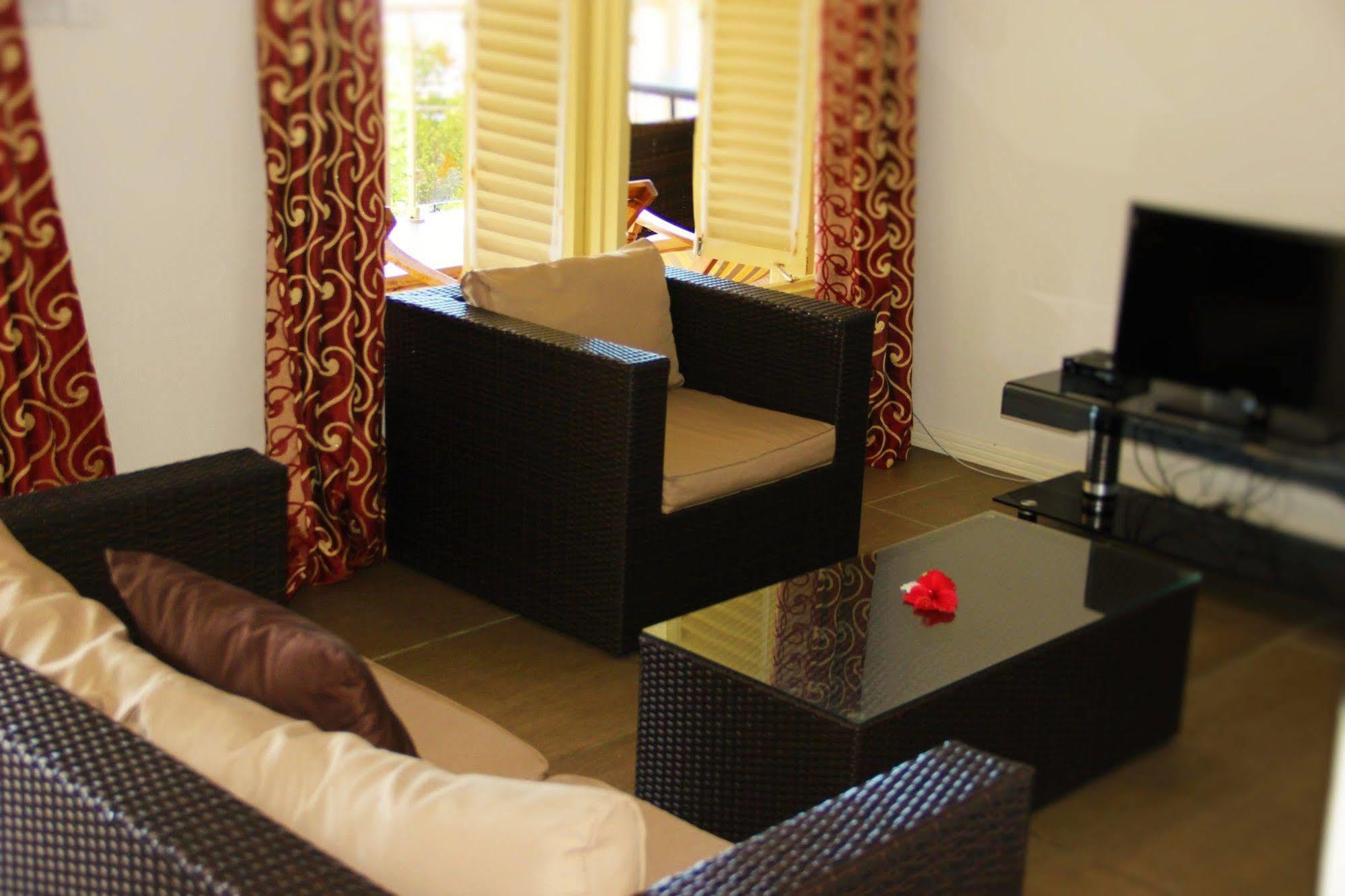 Summer Self Catering Baie Sainte Anne Exterior foto